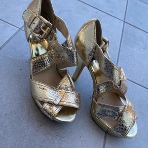 Its Gooooold!! Michael Kors Gold Strappy sandals